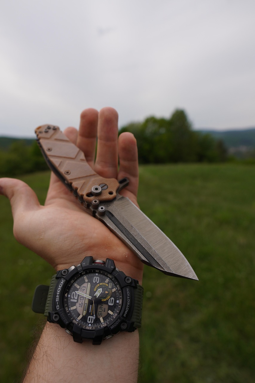 casio, hodiny, hodinky, čas, minúta, g-shock, digitálny, móda, budova, budík, reklama, design, časovač, moderné, makro, gd-400-4dr, červená, zelená, stopky, vodotesný, ľad, fashion, gbd-800uc-5